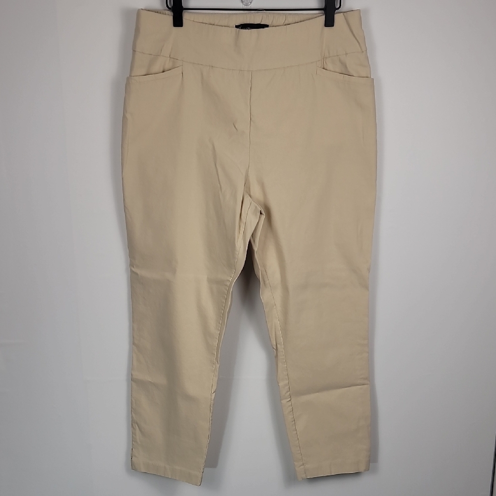 NY&C Beige Cropped Capri Elastic Waist Stretch Pants